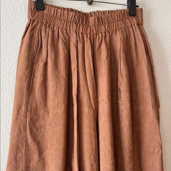 SESSUN Ridoo Linen Chambray Palazzo Trousers |
Terracotta - Picture 4 of 11